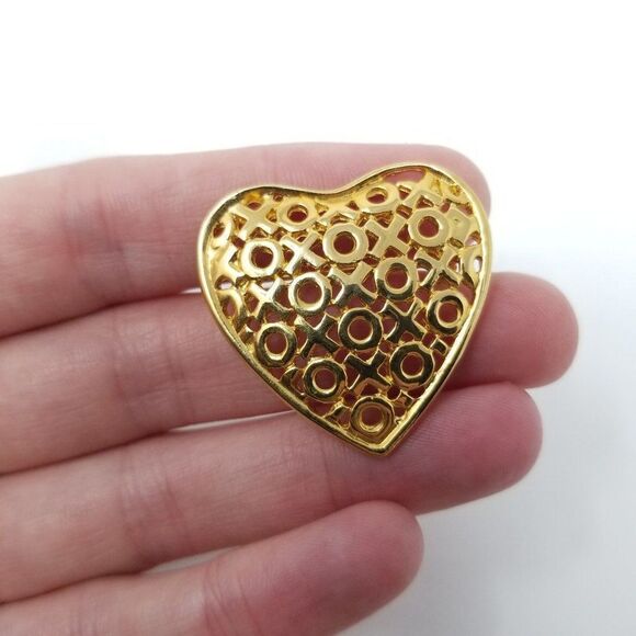 Vintage Anne Klein X's and O's Heart Shaped Brooch Lapel Pin, Gold Tone, Estate - Picture 4 of 6